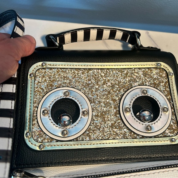 Henri Bendel crossbody fold over Robot Bag - Picture 4 of 14